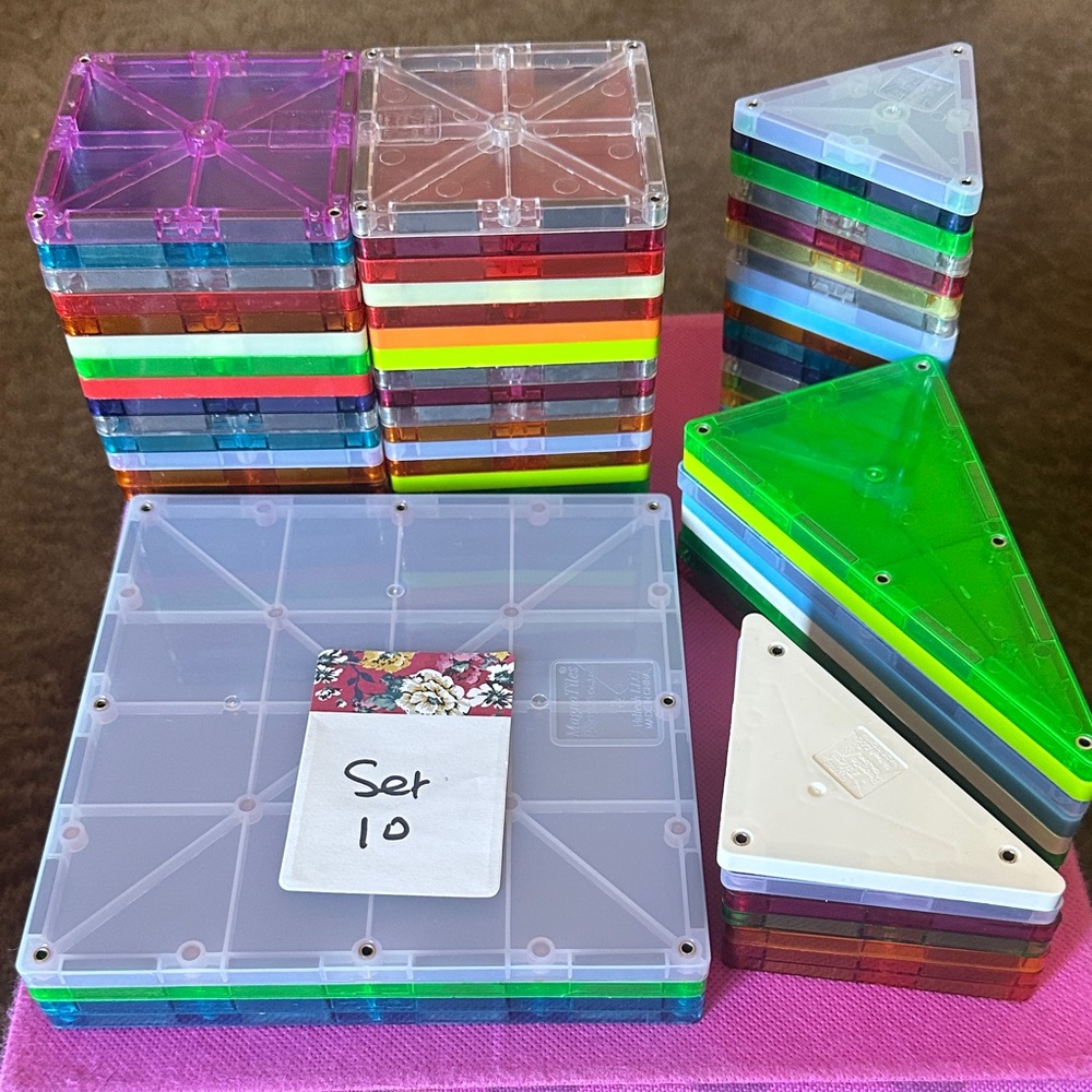 Magnatiles brand- Colorful Magnetic Building Tiles Set - Multicolor